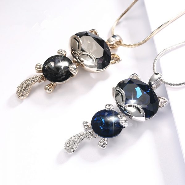 Lovable Crystal Cat Necklace - Image 3